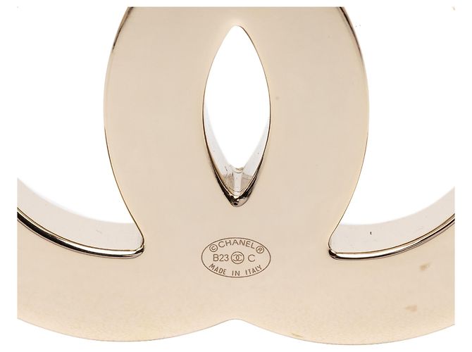 Spilla CC in resina placcata oro Chanel Gold - vista 3
