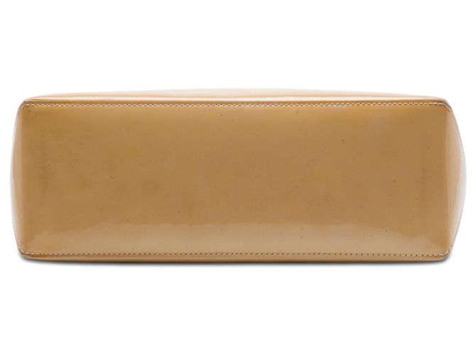 Louis Vuitton Beige Monogram Vernis Wilshire PM - vista 3