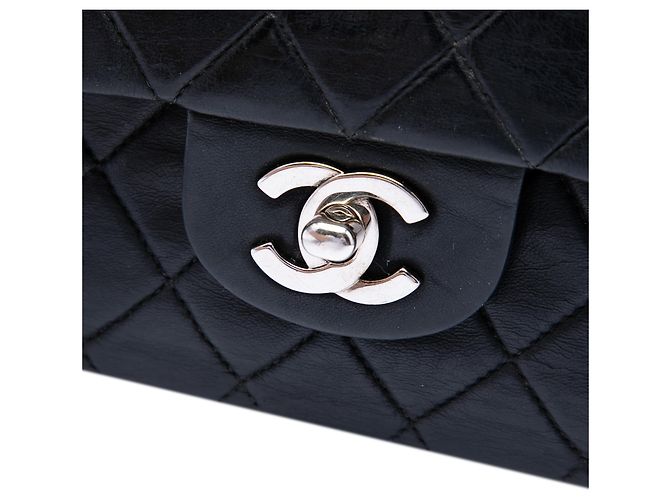 Chanel Black Medium Classic Lambskin Double Flap Noir - vue 5