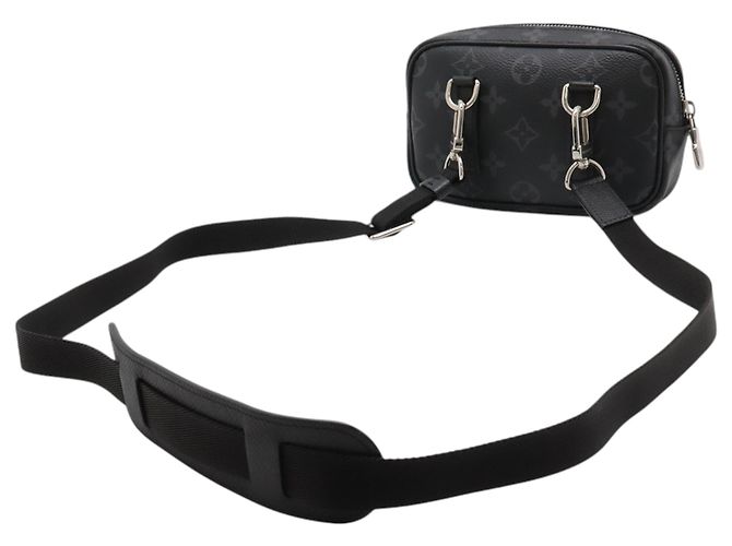 Pochette Outdoor Louis Vuitton Black Monogram Eclipse Taigarama Nero - vista 2