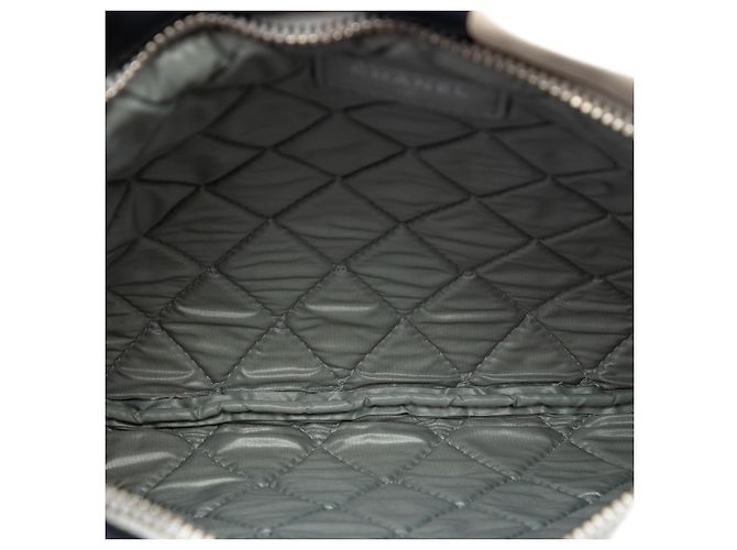 Clutch Chanel Silver Large Quilted Lambskin Colorblock Patchwork O Case Argento - vista 4