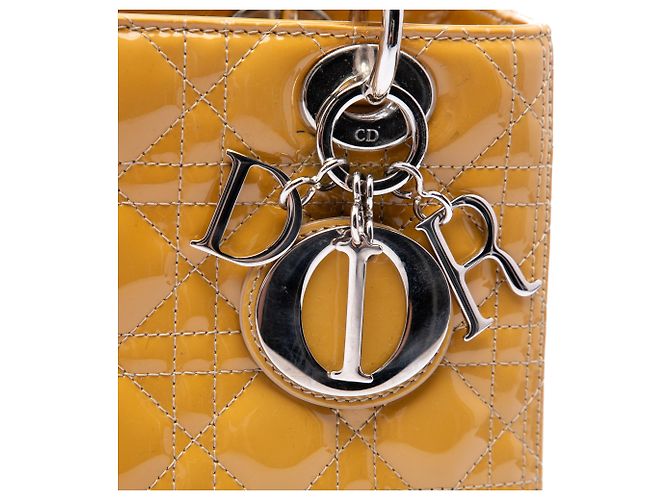 Lady Dior Cannage in vernice giallo, misura Medium Senape - vista 5