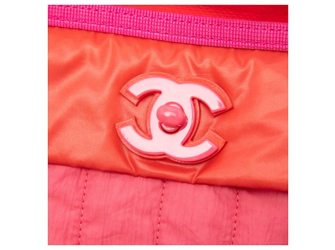 Zaino convertibile Chanel Coco Neige in nylon trapuntato verticale CC multicolore rosa Large - vista 5