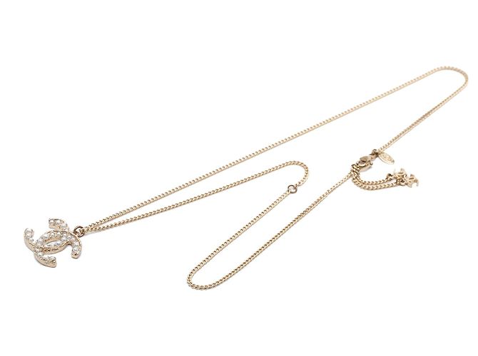 Collana con pendente Chanel Gold CC placcata oro con perle finte D'oro - vista 5