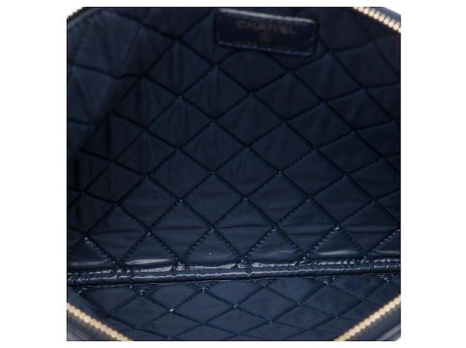 Clutch Chanel Blue Medium Quilted Lambskin O Case Blu navy - vista 4