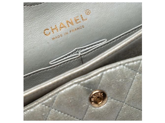 Chanel Argentata Medium Classic Iridescent Lambskin Double Flap Argento - vista 5