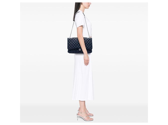 Chanel Blue Maxi CC trapuntato in agnello a 3 scompartimenti Blu navy - vista 5