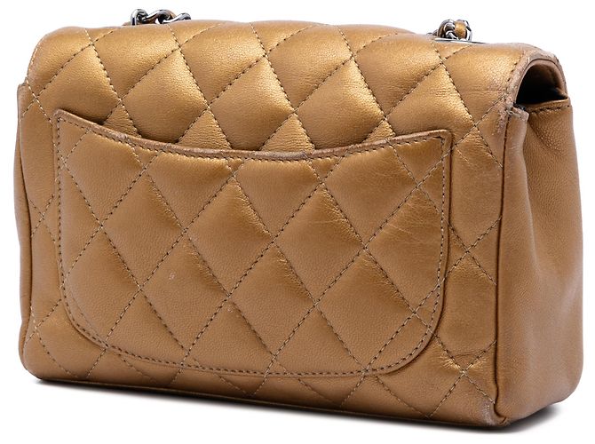 Chanel Gold Limited Edition Mini Quilted Metallic Lambskin CC Chain Fringe Full Flap Dorado - vista 2