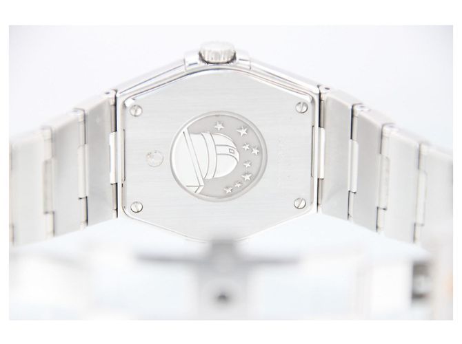 Omega Constellation Quartz 35mm Silver Dial SS 123.10.35.60.02.001 Silvery - view 11