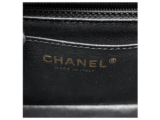 Borsa a Spalla Chanel Matelassé 2.55 Mini Nero - vista 15