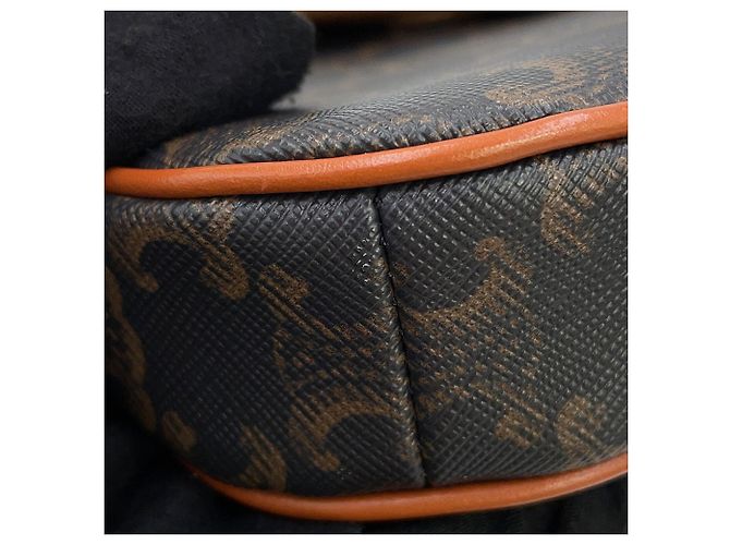 Céline Bolso Triomphe Triangle Celine Castaño - vista 6