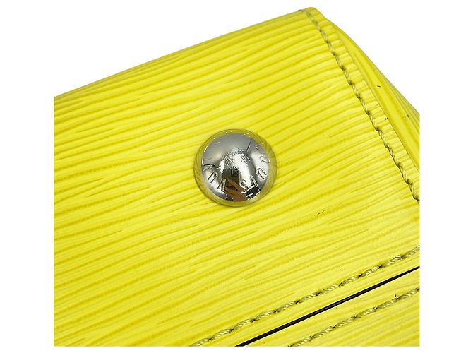 Borsa Louis Vuitton Epi Marly BB - vista 14