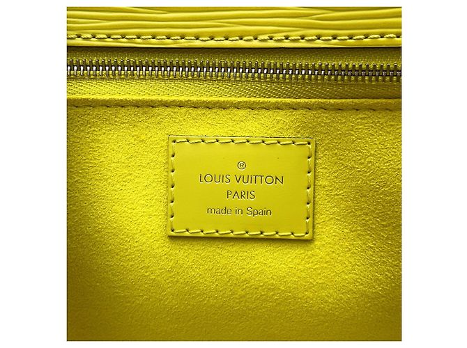 Borsa Louis Vuitton Epi Marly BB - vista 18