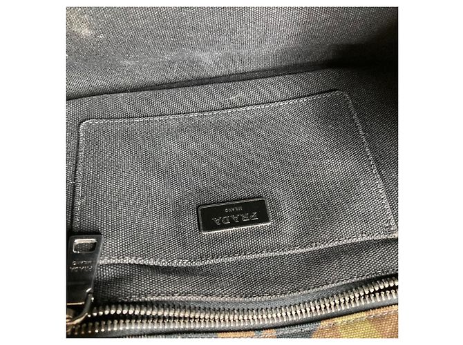 Prada Canapa Canvas Tote Bag in Grün - Ansicht 12