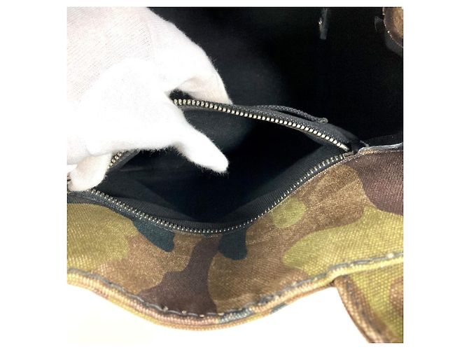 Prada Canapa Canvas Tote Bag in Grün - Ansicht 14