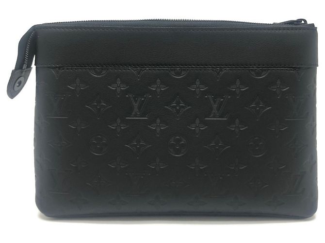 Borsa Pochette Voyage Souple Louis Vuitton M82545 Nero - vista 2