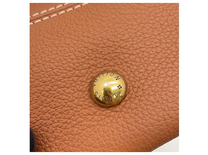 Borsa a tracolla Louis Vuitton Low Key Hobo MM Cognac - vista 12