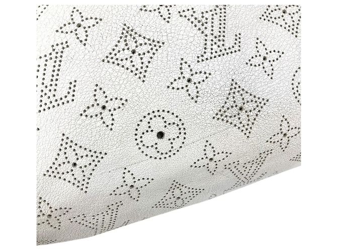 Borsa Louis Vuitton Monogram Mahina XS Bianco - vista 12