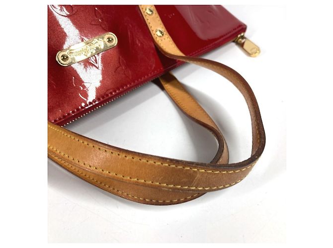 Borsa a Spalla Louis Vuitton Monogram Vernis Bellevue PM Rosso - vista 10