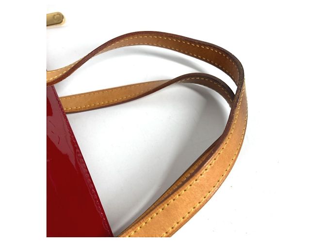 Borsa a Spalla Louis Vuitton Monogram Vernis Bellevue PM Rosso - vista 11