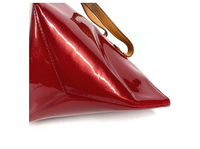 Borsa a Spalla Louis Vuitton Monogram Vernis Bellevue PM Rosso - vista 9