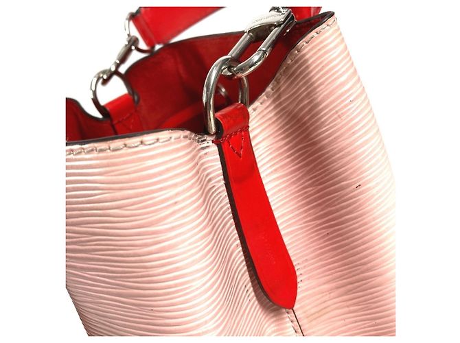 Néonoé Borsa Louis Vuitton Epi NeoNoe Rosa Rosso - vista 15