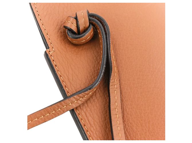 Borsa a tracolla in pelle Loewe Anagram Dice Pocket Marrone - vista 14
