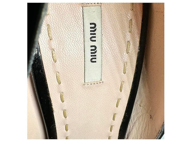 Décolleté con plateau Miu Miu in vernice nera Nero - vista 10