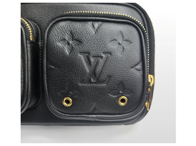 Louis Vuitton Borsa a tracolla utility in pelle di vitello con tasche multiple Nero - vista 9