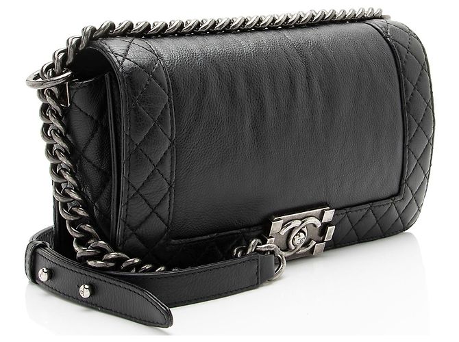 Borsa Chanel Lambskin Reverso Medium Boy Nero - vista 2