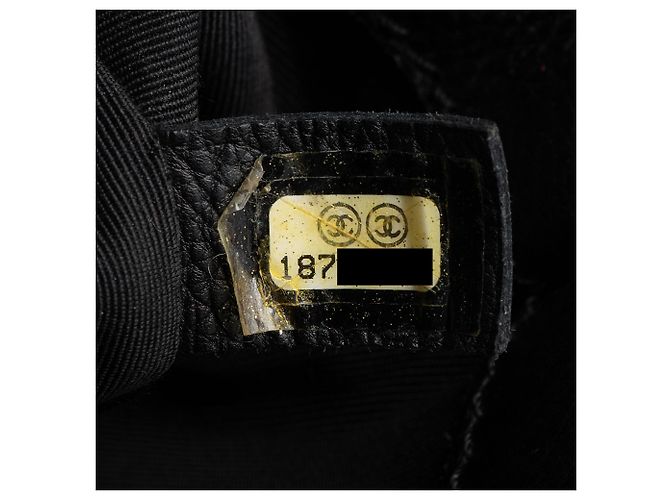 Borsa Chanel Lambskin Reverso Medium Boy Nero - vista 6