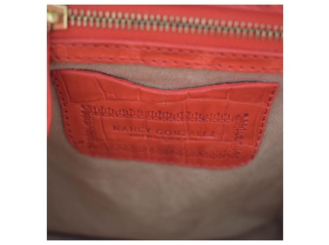 Bolsa de ombro Nancy Gonzalez em pele de crocodilo vermelho coral - vista 14