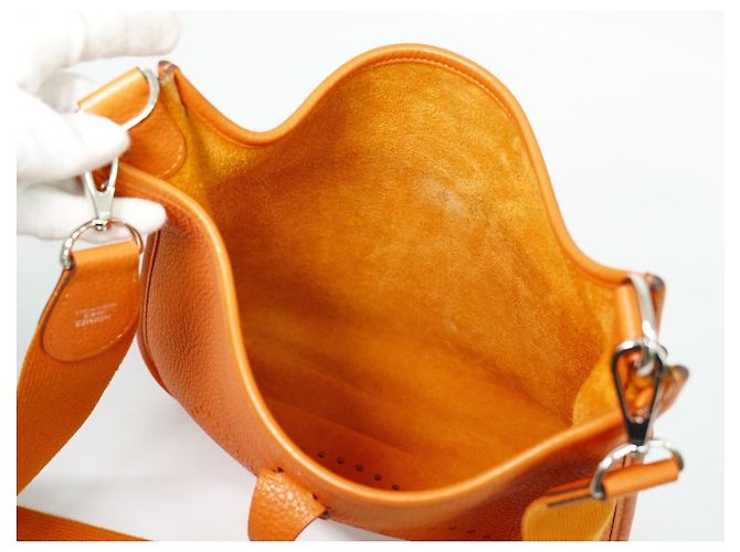 Hermès Borsa Evelyne Hermes Gen III Clemence PM Arancione - vista 3