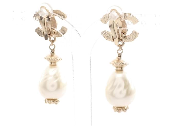 Orecchini Chanel A11C Swing Pearl Coco Mark Bianco D'oro - vista 2
