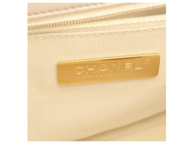 Chanel 19 Dixneuf Handtasche aus gestepptem Lammleder Roh - Ansicht 4