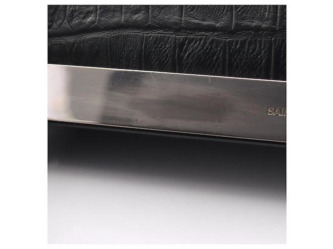Clutch de couro com relevo Yves Saint Laurent Preto - vista 7