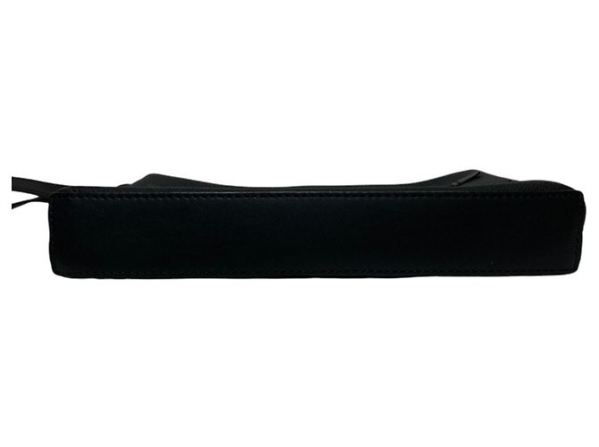 Borsa a mano Louis Vuitton LV Aerogram Takeoff Clutch Nero - vista 5
