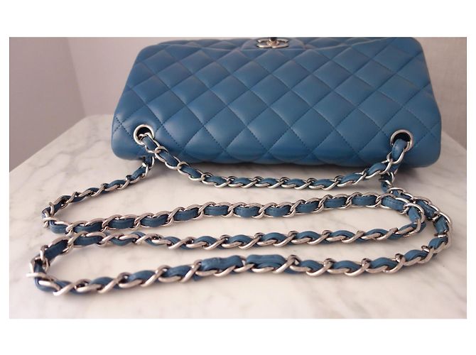 Timeless Chanel Classic Flap Borsa Pelle di Agnello Blu - vista 4
