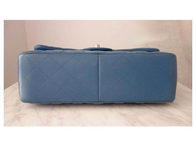 Timeless Chanel Classic Flap Borsa Pelle di Agnello Blu - vista 5