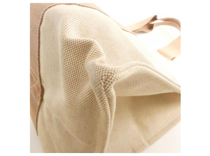 Hermès Hermes Bora GM Handbag Beige - view 2