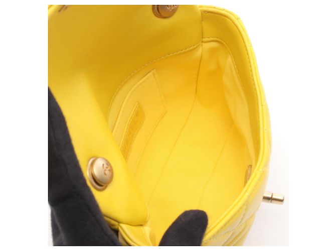 Borsa a Spalla Chanel Matelassé Small Flap Giallo - vista 3
