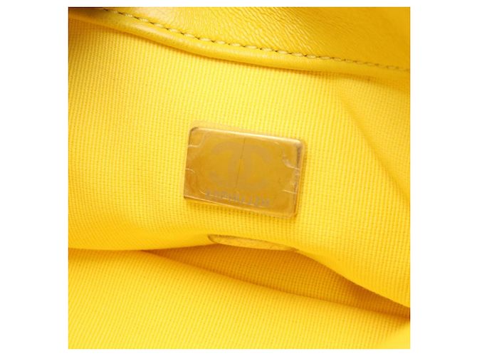 Borsa a Spalla Chanel Matelassé Small Flap Giallo - vista 5