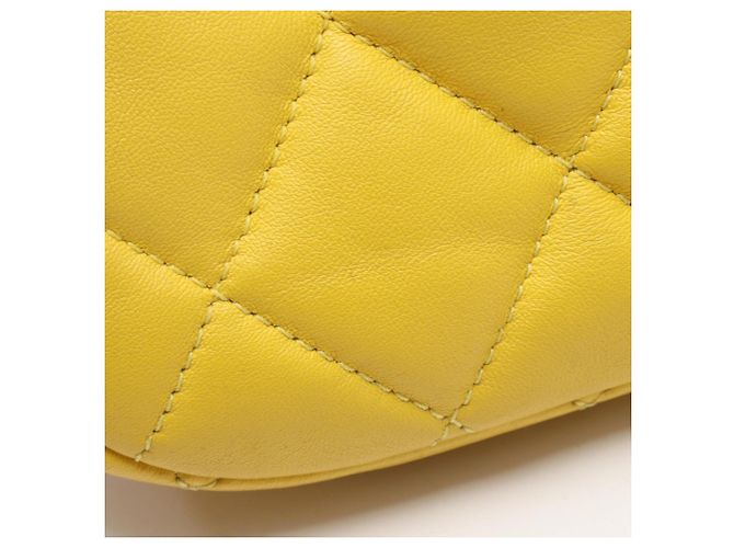 Borsa a Spalla Chanel Matelassé Small Flap Giallo - vista 8