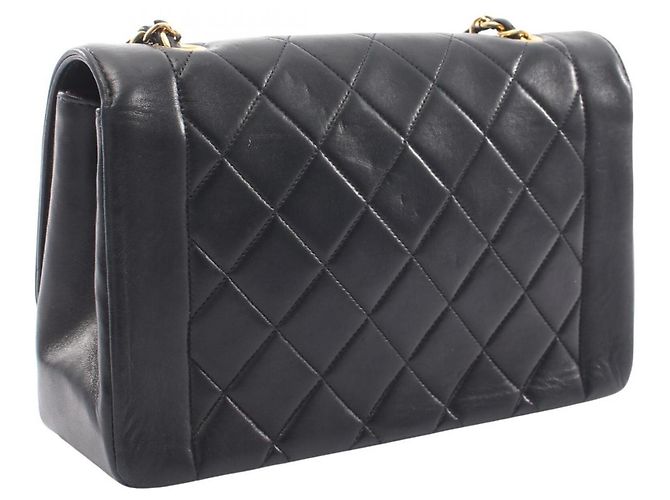 Bolso de Hombro Chanel Matelassé Diana Flap Negro - vista 2