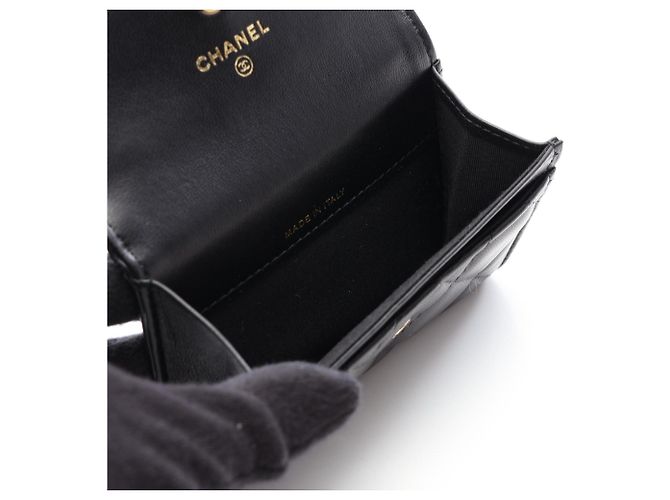 Tarjetero de piel negra matelassé Chanel Negro - vista 3