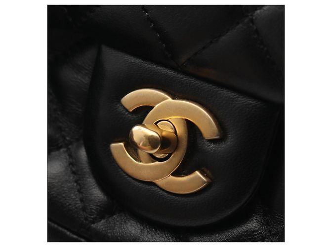 Chanel Mini Matelassé Frill Schultertasche Schwarz - Ansicht 8