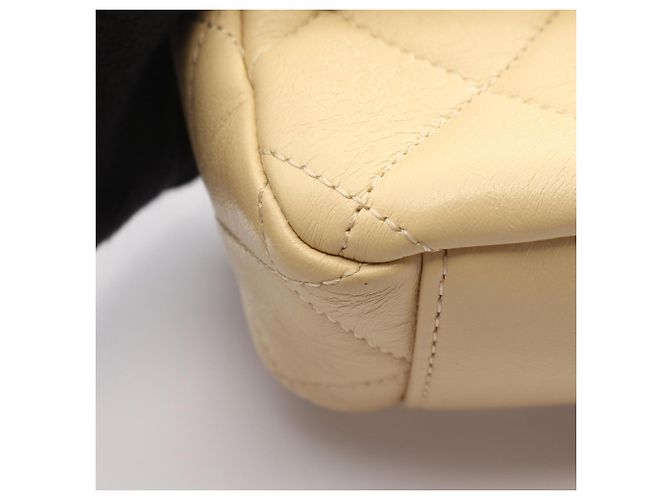Borsa a Spalla Chanel Mini Matelassé Giallo - vista 6