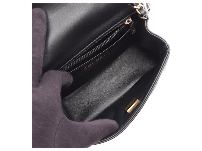 Borsa a Spalla Chanel Mini Matelassé Nero - vista 3