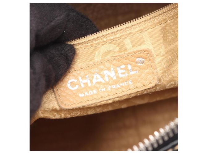Borsa a tracolla in pelle nera Chanel Nero - vista 4