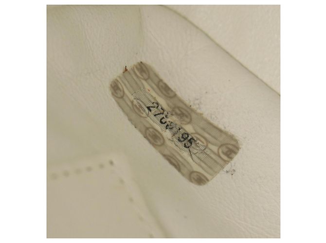 Borsa a Spalla Chanel Matelassé Coco Ball Bianco - vista 5